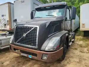 Salvage 2012 Volvo VNL - H85116
