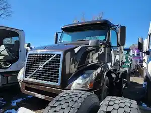 Salvage 2012 Volvo VNL - J16532