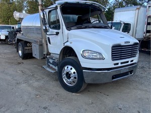 Salvage 2013 Freightliner M2 106 - H84782
