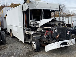 Salvage 2013 Freightliner MT45 Chassis - F56111
