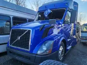 Salvage 2013 Volvo VNL - J16610