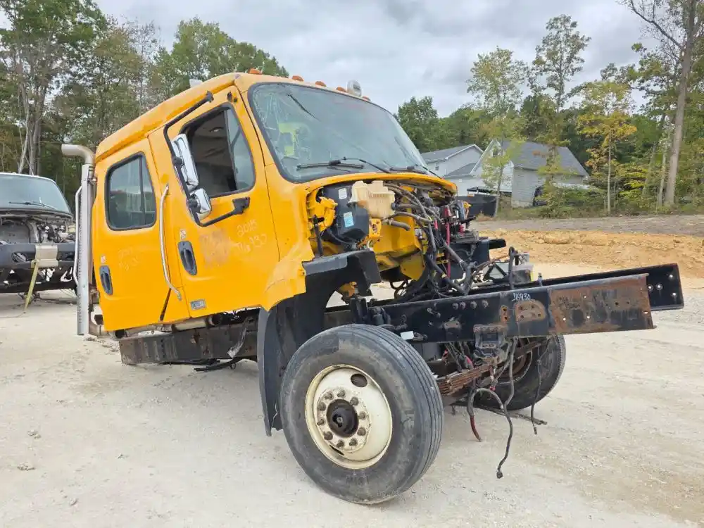 Salvage 2015 Freightliner 108SD Truck Delivery For Parts | Elkton