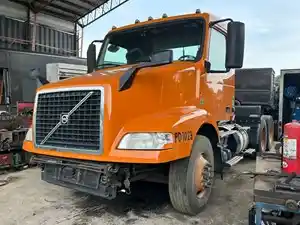 Salvage 2016 Volvo VNM - L00480
