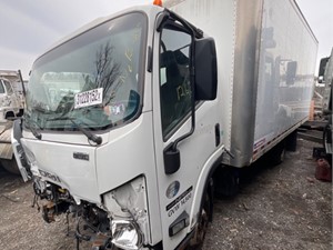 Salvage 2017 Isuzu NPR - J16814