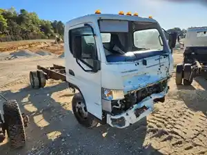 Salvage 2017 Mitsubishi FEC52S - J71686
