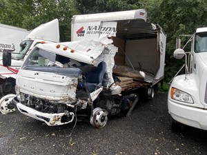 Salvage 2017 Mitsubishi FEC72S - F73595