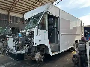 Salvage 2022 Ford F59 - L00439