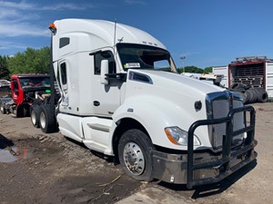 Salvage 2016 Kenworth T680 - SV-147