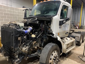 Salvage 2017 Peterbilt 579 - SV-169