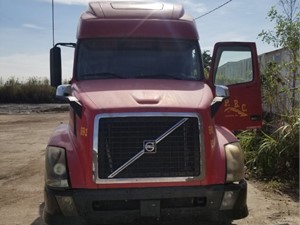 Salvage 2007 Volvo VNL - SV-394
