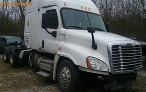Salvage 2011 Freightliner Cascadia 125 - SV-125(One Stop Parts)
