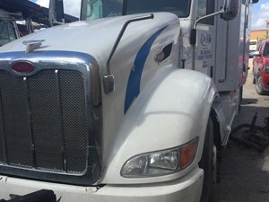 Salvage 2011 Peterbilt 386 - SV-6 (One Stop Parts)