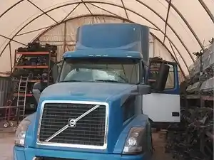 Salvage 2016 Volvo VNL - SV-807