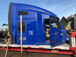Salvage 2017 Kenworth T680 - SV-31 (One Stop Parts)