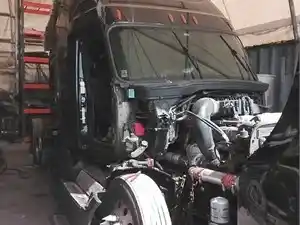 Salvage 2020 Freightliner Cascadia 126 - SV-879