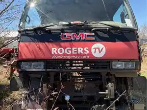 Salvage 2001 GMC T7500 - GMC01-6084-CTP