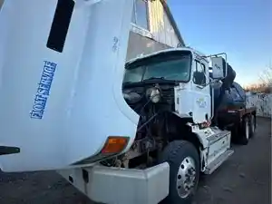 Salvage 2001 Mack CH613 - MAC01-5591-CTP