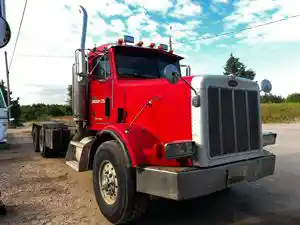 Salvage 2001 Peterbilt 378 - PET01-6223-CTP