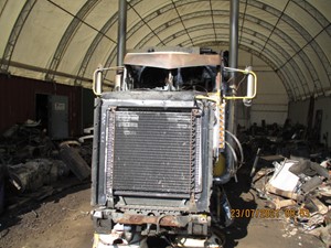 Salvage 2001 Peterbilt 379 - PET01-1390-CTP