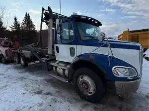 Salvage 2005 Freightliner M2 112 Medium Duty - FRE05-5811-CTP