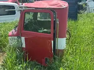 Salvage 2006 Peterbilt 335 - PET06-1507-CTP