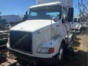 2007 Volvo VNM Truck for Parts Image