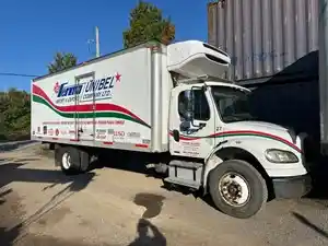 Salvage 2009 Freightliner M2 106 - FRE09-4650-CTP