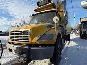 Salvage 2013 Freightliner M2 106 - FRE13-5667-CTP