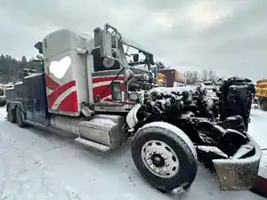 Salvage 2013 Peterbilt 386 - PET13-4814-CTP
