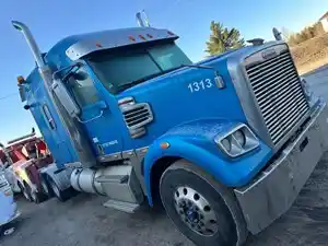 Complete 2016 Freightliner 122SD - FRE16-4994-CT