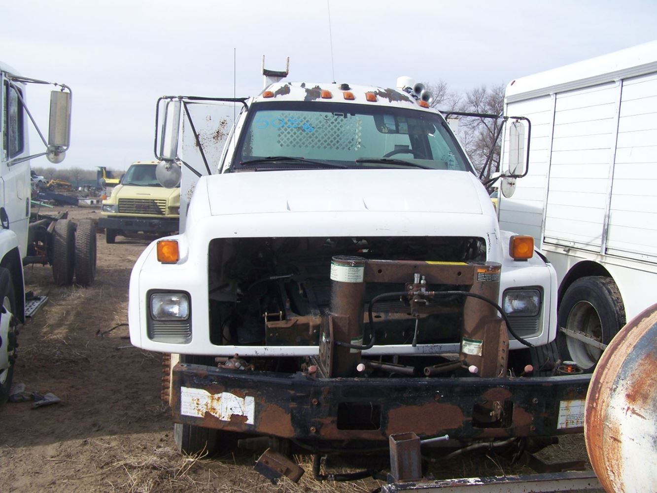 Salvage 2000 GMC C6500 Truck Delivery For Parts Torrington, Wyoming