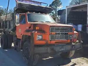 Salvage 1990 Ford F800 - 160
