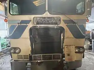 Salvage 1982 Freightliner FLT - 2181