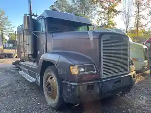 Salvage 1991 Freightliner FLD120 - 2182