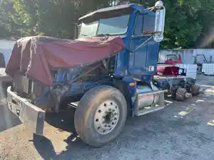 1994 Freightliner FLD120 Truck for Parts Image