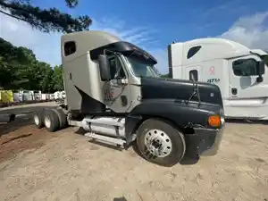 Salvage 1998 Freightliner Century Class C120 - 2264