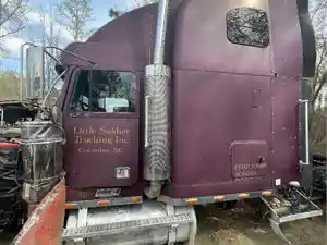 2000 Freightliner CLASSIC XL Truck for Parts (Stock #2056)) Part Image