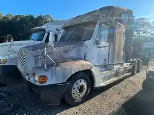 Salvage 2000 Freightliner Century Class 120 - 2179