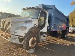 Salvage 2003 Freightliner M2 106 - 2203