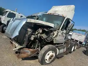 2006 International 8600 Truck for Parts (Stock #2115)) Part Image