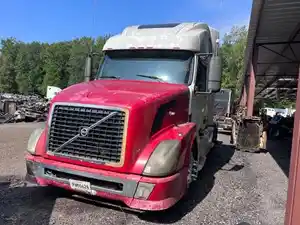 Salvage 2006 Volvo VNL - 1782