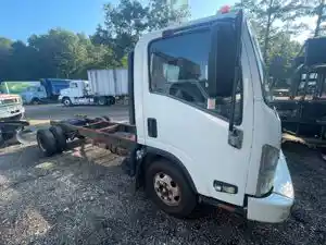 Salvage 2009 Isuzu NPR-HD - 2283
