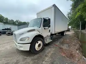 Salvage 2011 Freightliner M2 106 - 2125