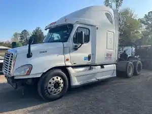 2012 Freightliner Cascadia 125 Truck for Parts (Stock #2243)) Part Image