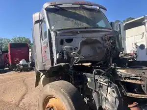 Salvage 2013 Peterbilt 579 - 1659