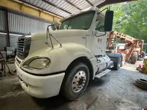 Salvage 2015 Freightliner Columbia 120 Glider - 2289