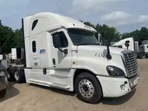 Salvage 2016 Freightliner Cascadia 125 - 2265