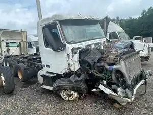 Salvage 2016 Volvo VNM - 2117