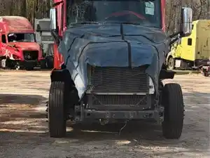 Salvage 2017 Peterbilt 579 - 2184