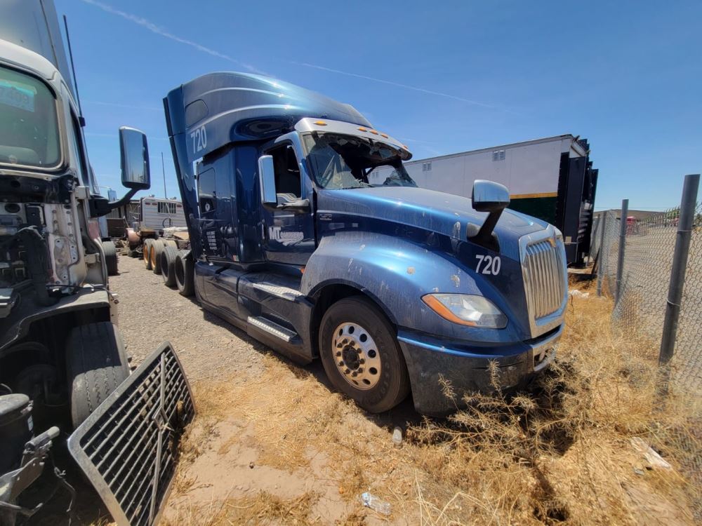Salvage 2018 International LT625 Truck Tractor For Parts Phoenix